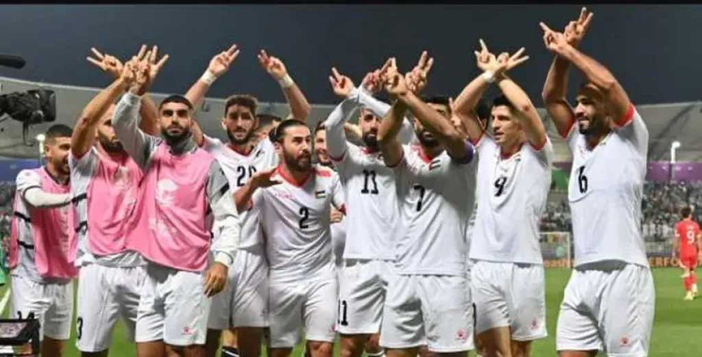 الاتحاد الفلسطيني يعلن استشهاد اللاعب عودة الهذالين بعد اعتداء المستوطنين على قرية أم الخير الاتحاد الفلسطيني يعلن استشهاد اللاعب عودة الهذالين بعد اعتداء المستوطنين على قرية أم الخير