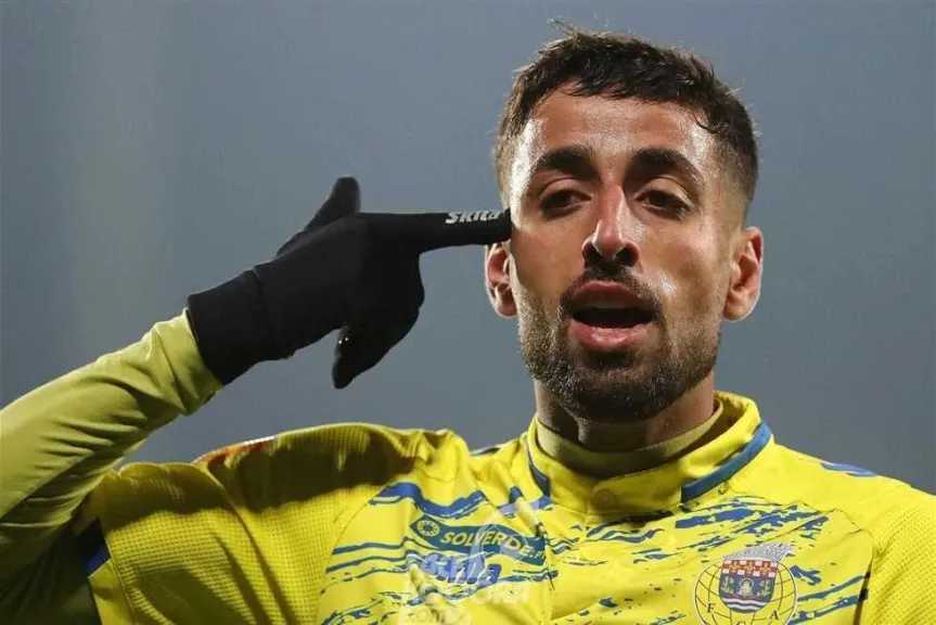 ”فليس مازو” مدرب شارلروا البلجيكي يشيد بإمكانيات الفلسطيني: لماذا يراهن الزمالك على الفلسطيني عدي الدباغ؟ ”فليس مازو” مدرب شارلروا البلجيكي يشيد بإمكانيات الفلسطيني: لماذا يراهن الزمالك على الفلسطيني عدي الدباغ؟