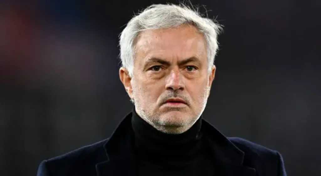 عقب اقالته من تدريب فنربخشة.. ماورو إيكاردي يسخر من جوزيه مورينيو عقب اقالته من تدريب فنربخشة.. ماورو إيكاردي يسخر من جوزيه مورينيو