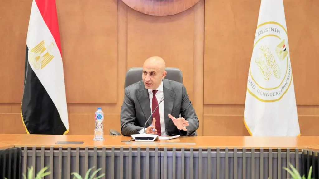 خلال أيام.. التعليم المصرية تبدأ تسكين المقبولين من مسابقة 30 ألف معلم ضمن المبادرة الرئاسية خلال أيام.. التعليم المصرية تبدأ تسكين المقبولين من مسابقة 30 ألف معلم ضمن المبادرة الرئاسية