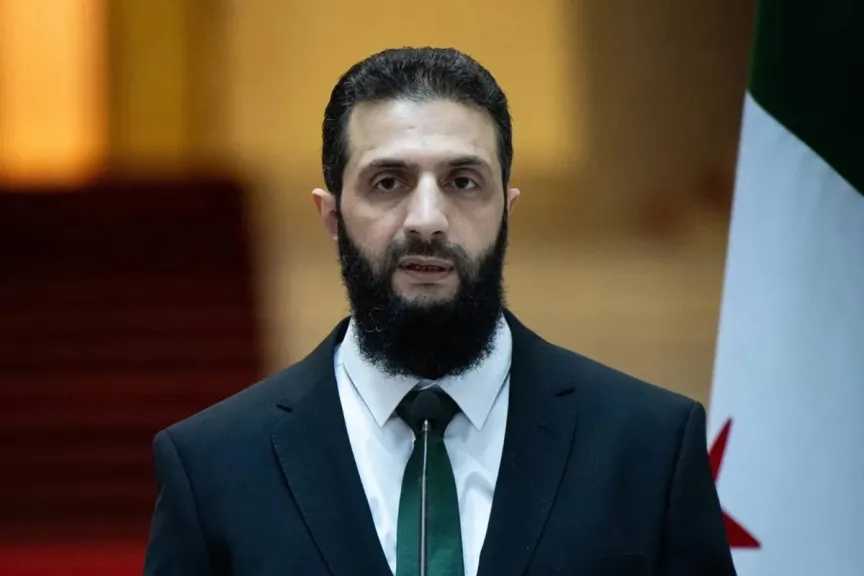 بالفيديو: لحظة مزاح الرئيس السوري أحمد الشرع مع بطل الملاكمة حيدر وردة بالفيديو: لحظة مزاح الرئيس السوري أحمد الشرع مع بطل الملاكمة حيدر وردة