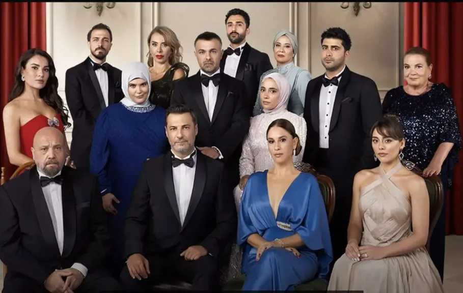شراب التوت: حب وصراعات العائلة شراب التوت: حب وصراعات العائلة