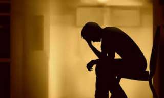 أسباب وعوامل خطر الاكتئاب