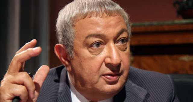 أحلم بتجسيد شخصية عمر بن الخطاب