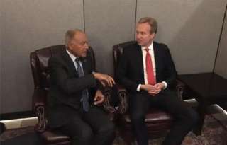 أبو الغيط يحث النرويج على...