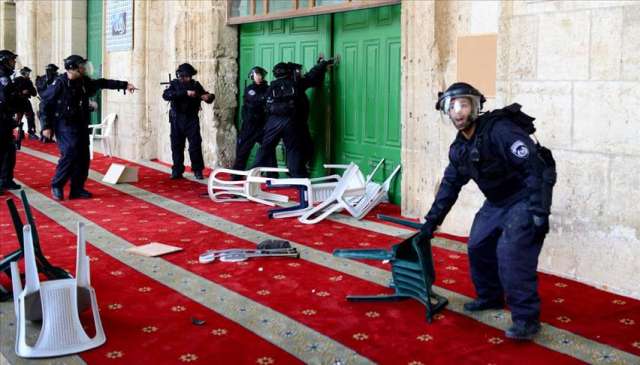 مؤسسات بالقدس تحذر من استمرار اقتحام المسجد الأقصى