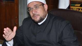 وزير الأوقاف يبحث مع سفير...
