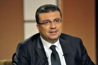 شاهد.. سبب وقف برنامج عمرو...