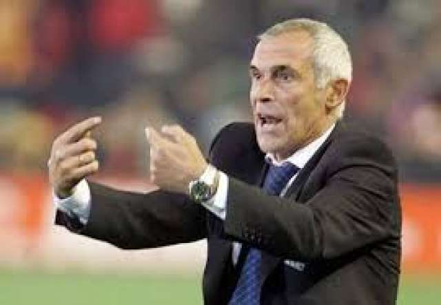 منتخب مصر يعلن ضم 10 محترفين لمباراة غانا دون ”مرسي”