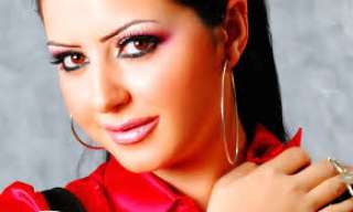إيناس النجار: مبسوطة بالشغل مع...