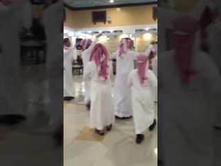 بالفيديو: مصري يشعل حفل زفاف...
