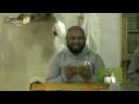 إمام الحرم المكي يبكي أثناء...