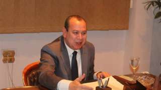 محافظ دمياط يبحث المشروعات التنموية...