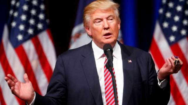 الرئيس الأمريكي يدرس اتفاق اللاجئين «الغبي» مع أستراليا 