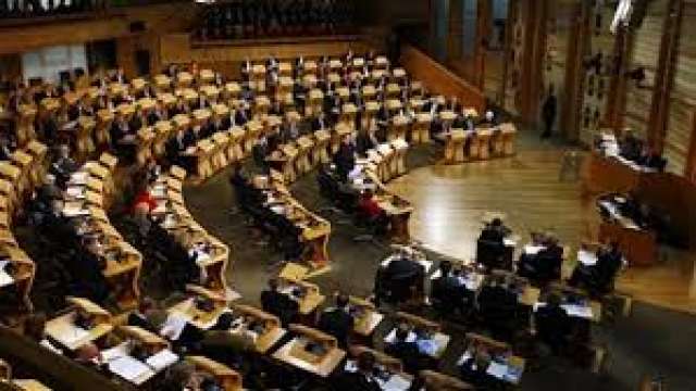 البرلمان الاسكتلندي يصوت رمزيا ضد اطلاق مشروع القانون الحكومي