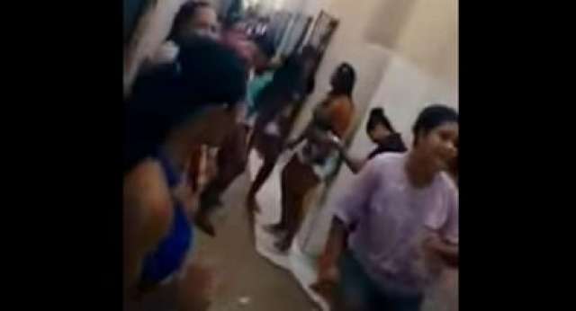 شاهد.. ماذا تفعل البرازيليات في سجن النساء