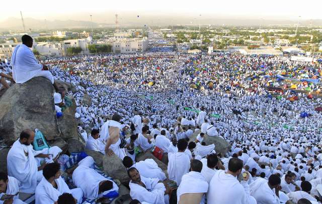 اللجنة العليا للحج السياحي تؤجل مناقشة أسعار الحج السياحي