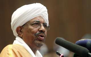 البشير يفتتح أكبر مستودع للأدوية...