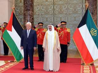 أمير الكويت يعقد جلسة مباحثات...