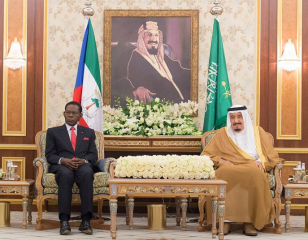 العاهل السعودي يعقد جلسة مباحثات...