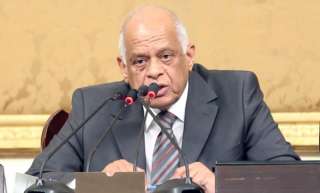 رئيس البرلمان يلتقي رئيس مجلس...