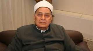 عاشور: لا يجوز للحائض قراءة...