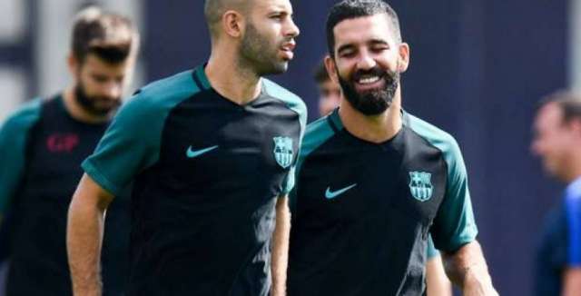 أردا توران يعلن اعتزال اللعب الدولي بعد طرده من معسكر المنتخب التركي
