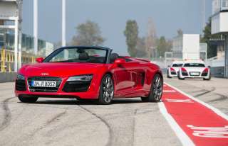 أودي تكشف عن سيارتها ”R8...