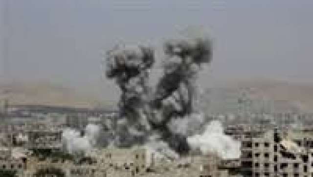 مقتل 11 شخصًا في غارة جوية استهدفت قريتين بدير الزور