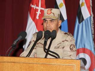 الفريق صدقى صبحى يصدق على...