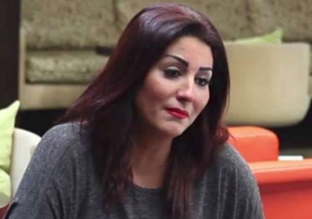 الفنانة وفاء عامر