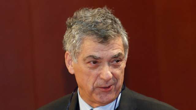 انخيل ماريا فيار