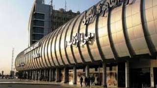 مستشار الرئيس الفلسطيني يغادر مطار...