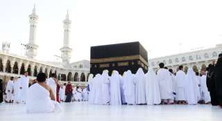 المملكة تعلن بدء توافد المعتمرين...