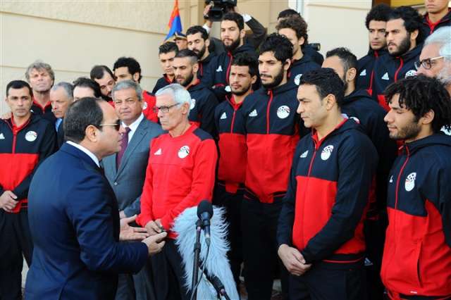 الرئيس السيسي يستقبل المنتخب القومي لكرة القدم في قصر الاتحادية