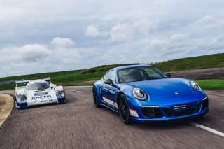 مميزات بورشه911 كاريرا 4 GTS...
