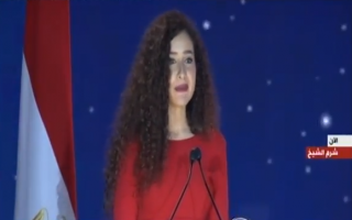بالفيديو..كلمة غادة والي مصممة الجرافيك...