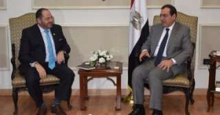 وزير البترول يلتقى رئيس جمعية...