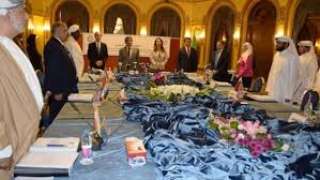 مجلس وزراء الإعلام العرب يقف...