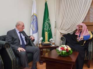 السفير المصري بالسعودية يلتقى الأمين...