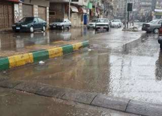 طقس سيئ يضرب البحيرة مصحوب...