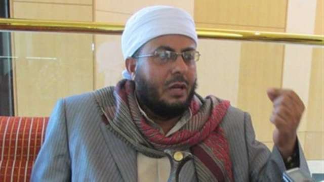 وزير الأوقاف اليمني يغادر مطار القاهرة بعد مشاركته بمؤتمر نصرة القدس