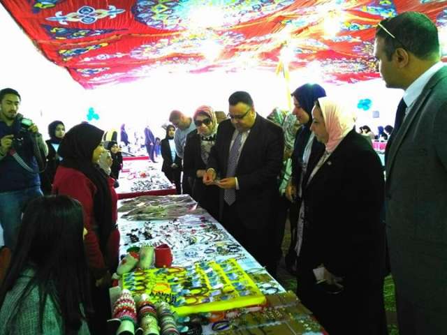 افتتاح معرض جامعة الاسكندرية لمنتجات من صنع الطلاب لمدة يومان