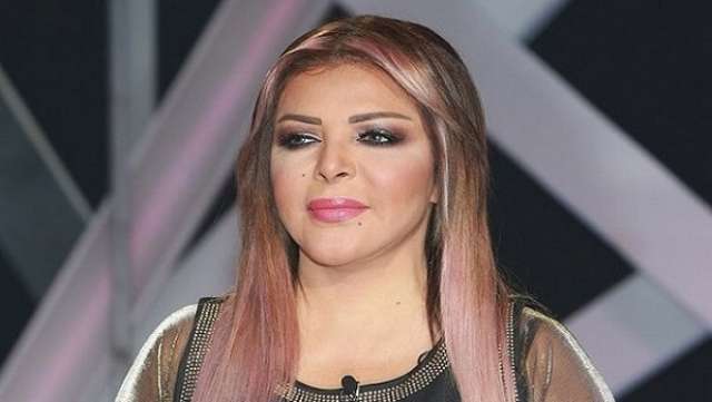 بالفيديو.. فلة الجزائرية تعلن اعتزالها الفن نهائيا