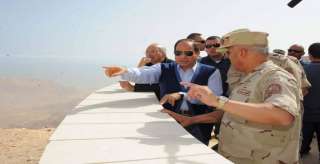الرئيس السيسي يتفقد بعض المشروعات...