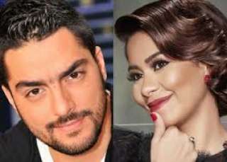 شيرين تداعب حسن الشافعي: ”جايبالك...
