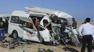 قس يلقى مصرعه وإصابة زوجته...