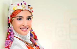 شاهد.. حنان ترك تهنيء أقباط...