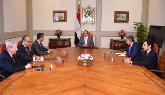السيسى يستقبل رئيس شركة بوينج العالمية بحضور وزير الطيران المدنى