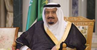 العاهل السعودي : نقف مع...